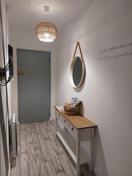 Appart Hyper Centre- Parking Apartment Vierzon Exterior photo
